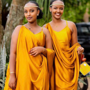 Elegant Umushanana Traditional Dress for Women