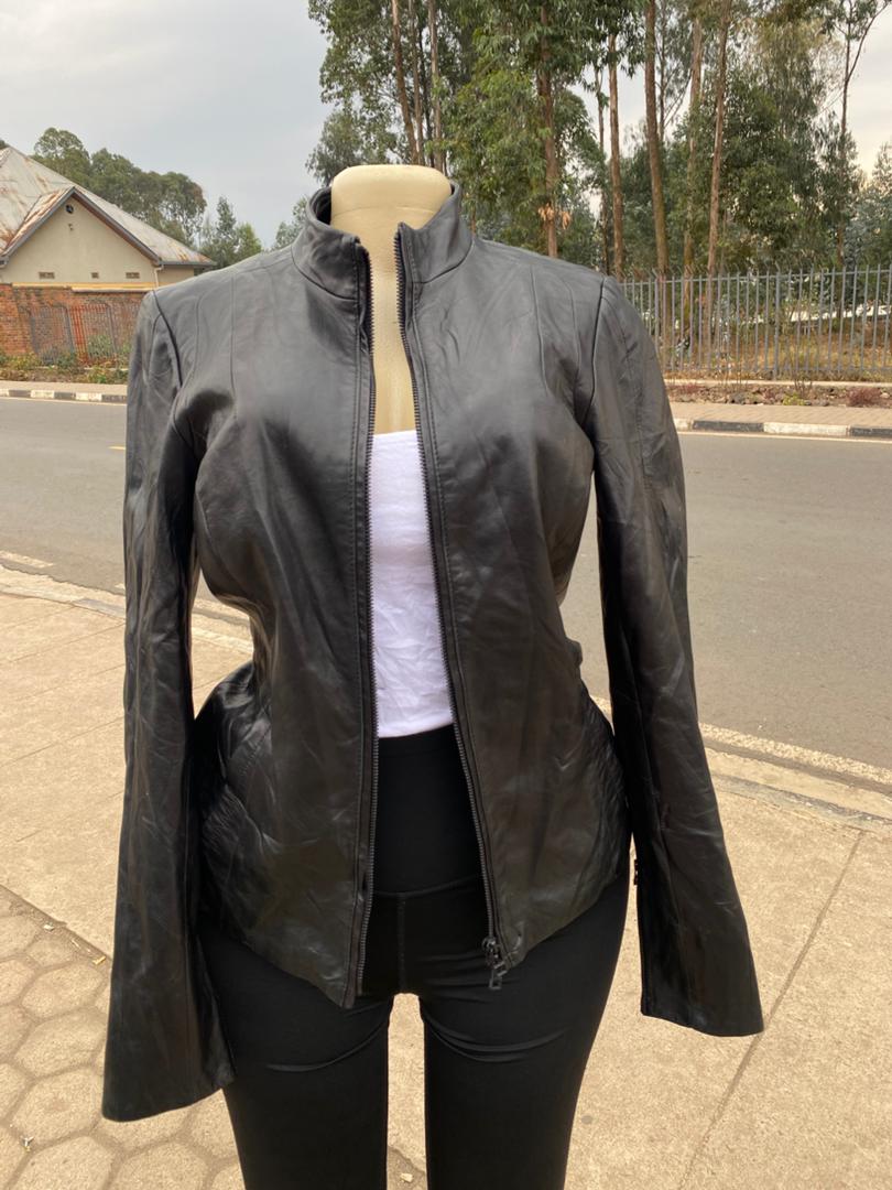Women's Sleek Black Faux Leather Jacket – Full-Zip Stand Collar Slim-Fit Outerwear