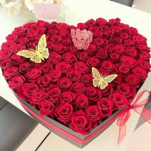 Large Heart-Shaped Rose Bouquet – Romantic Valentine’s Day, Anniversary & Birthday Gift in Rwanda